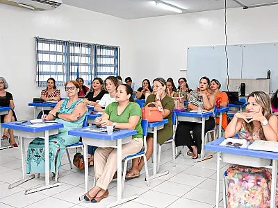 Prefeitura reúne novos diretores eleitos das Emeis para ambientação