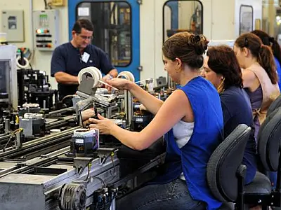 Indústria cresce 0,5% no 1º semestre e tem melhor resultado desde 2003