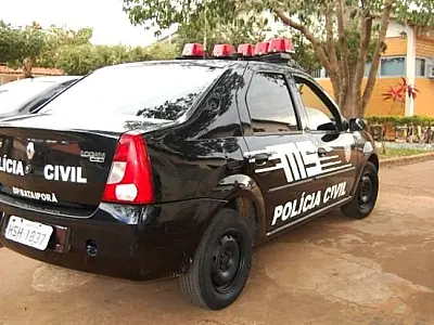 Condutor dominado por ladrão pula de carro  em movimento  no município  de Batayporã