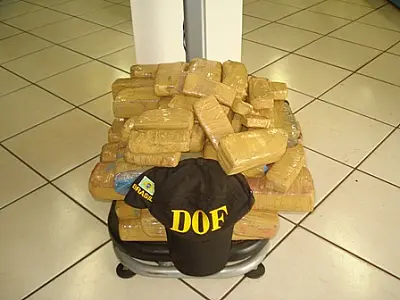Jovem de 17 anos é apreendido com 18 kg de maconha em MS