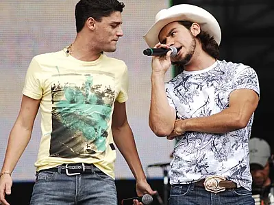 Munhoz e Mariano se apresentam em Bataguassu nesta quarta-feira