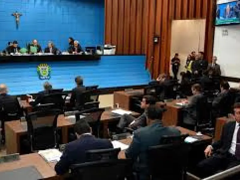 Deputados querem garantir atendimento de acidentados com plano em clínicas particulares