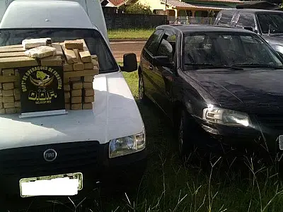 Cocaína e maconha são apreendidos em veículo