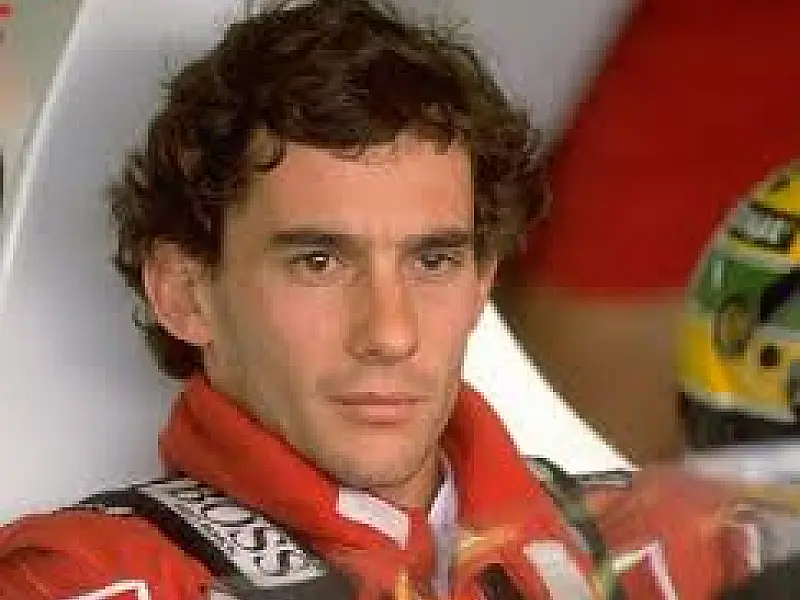 Milhares de fãs se emocionam com Senna 20 anos depois de sua morte