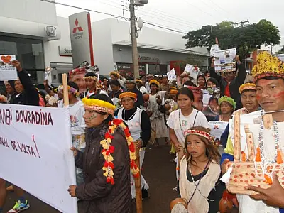 Índios protestam por saúde em Dourados