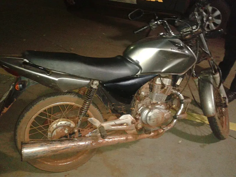 Policiais apreendem motocicleta com chassi adulterado