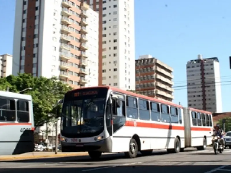 Uso do cartão reduz em 50% assaltos a ônibus