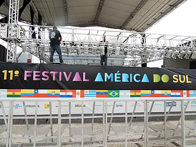 Com estrutura montada, Festival vai convidar a todos para sentir e viver a arte em Corumbá