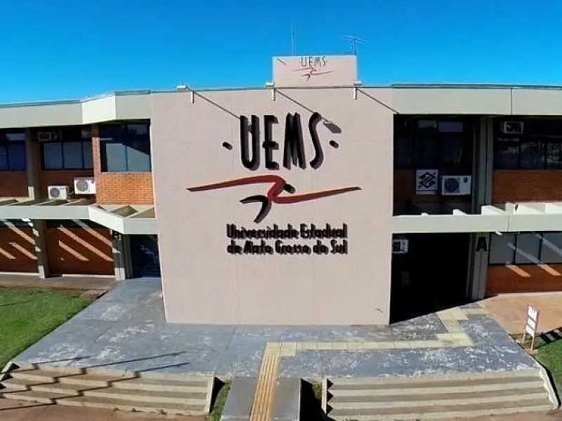 Uems está com vagas para professor com salário que chega a R$ 8,6 mil