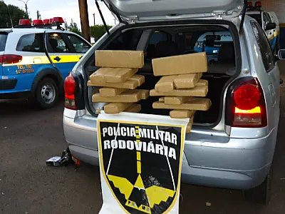 Polícia apreende dupla com 40kg de maconha na madrugada deste sábado