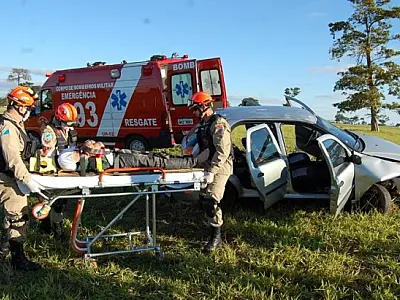 Condutor perde o controle da direção e se fere em acidente na MS-276