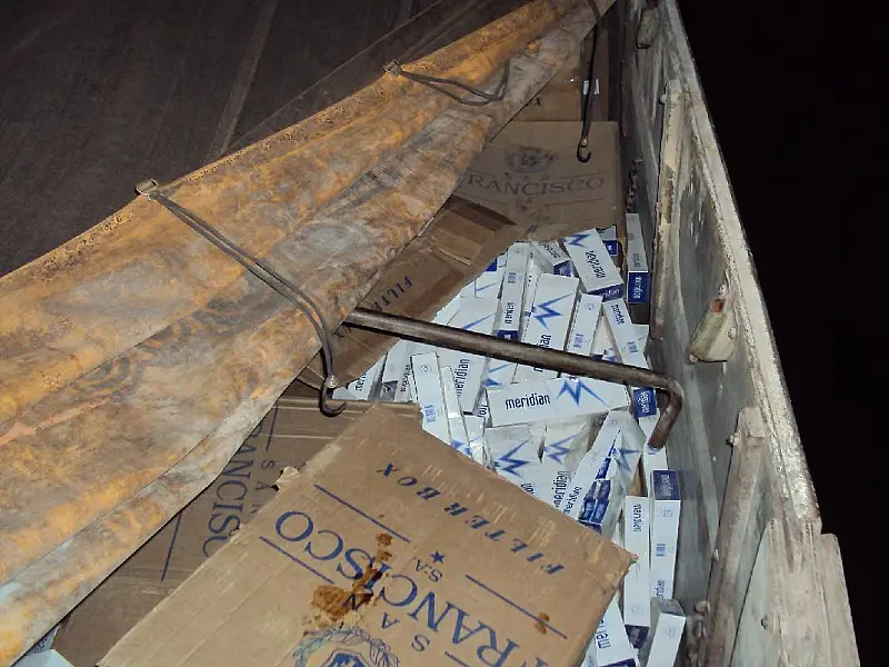 DOF apreende 25 mil pacotes de cigarros contrabandeados