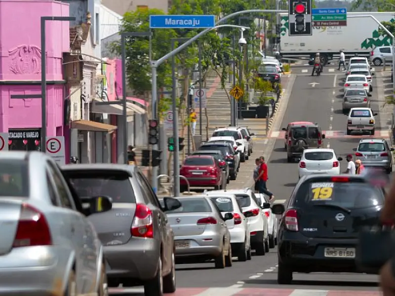 Veículos com placa final 0 tem até dia 31 para quitar licenciamento
