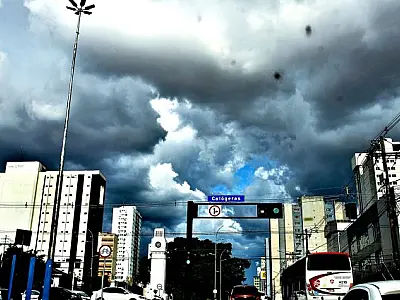 Sábado terá acumulados de chuva de até 50 mm e temperaturas agradáveis 
