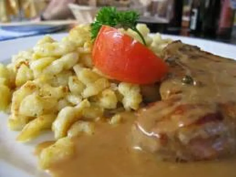 Aprenda a fazer o Spätzle, o macarrão Alemão