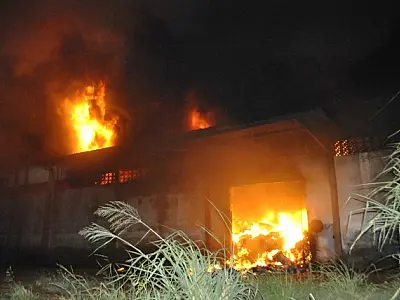 Incêndio destrói depósito da prefeitura de Dourados