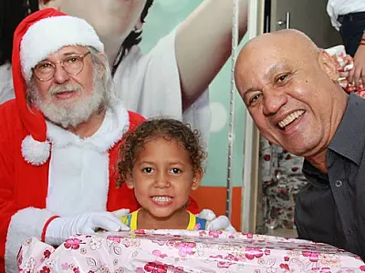 Em ação solidária de servidores, Governo distribui 15 mil brinquedos para 70 entidades