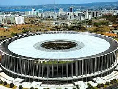 Estádios respondem por apenas 26% das obras para a Copa do Mundo, diz Ministro