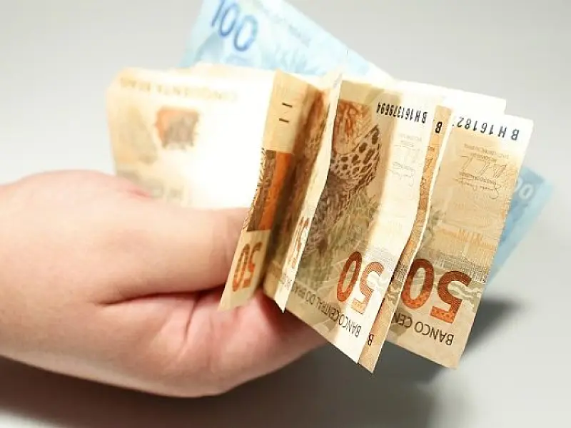 Governo deposita R$ 439 milhões em salários nesta quinta-feira 
