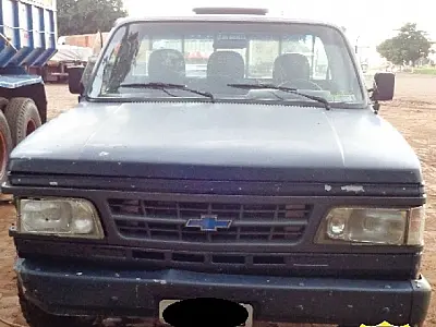 Motorista com sinais de embriagues provoca acidente em Coxim