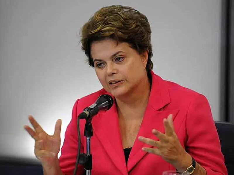 Dilma teme alta de preços de alimentos e do etanol em 2012
