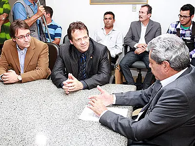 Governador do PY diz que fronteira ganhará polo industrial