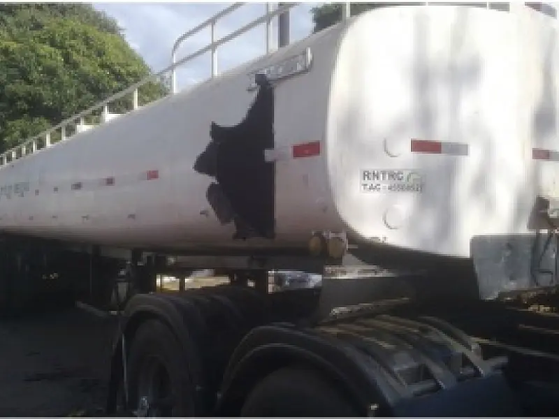 PF encontra drogas dentro de caminhões tanque em Ponta Porã
