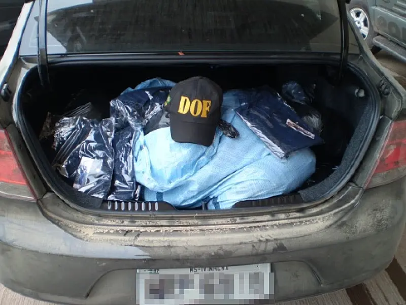DOF apreende 61 kg de roupas em Corumbá