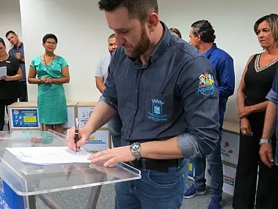 Prefeitura fecha parceria para doação de mil tratamentos odontológicos