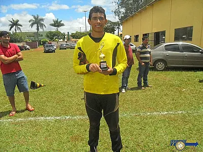 Goleiro douradense fecha com Ponte Preta
