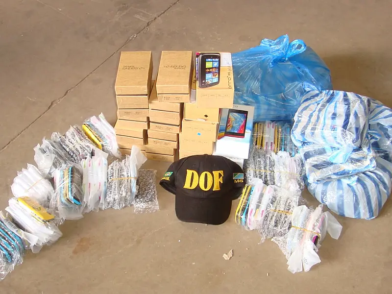 DOF apreende 97 aparelhos de telefone celular