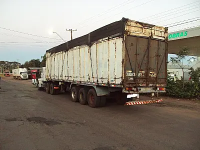 Madeireira é autuada em R$ 17,1 mil por transporte de madeira ilegal