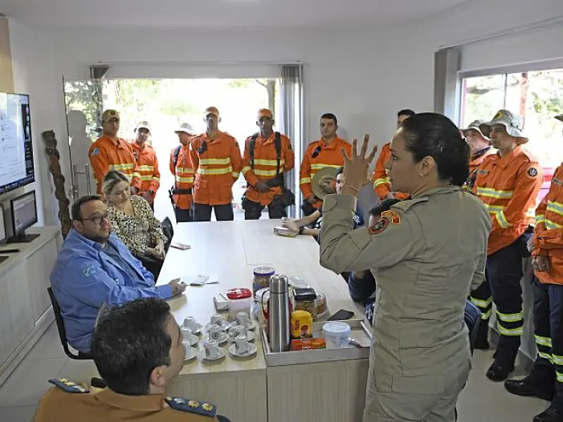Em alerta para incêndios florestais,