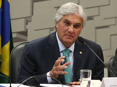 Delcídio é transferido para Batalhão de Trânsito da Polícia Militar em Brasília