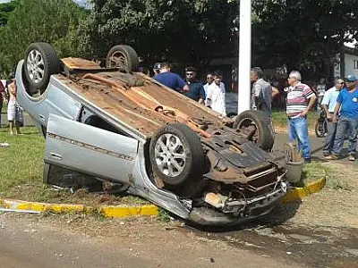 Dois acidentes de trânsitos são registrados em Naviraí
