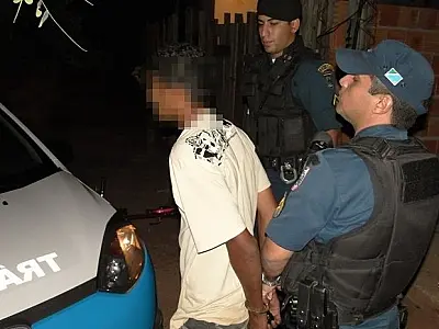 Rapaz em fuga é preso ao invadir casa em Três Lagoas