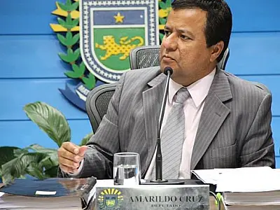 Deputado entrega documentos da CPI da Saúde à OAB-MS