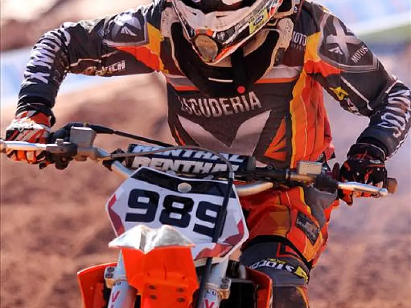 Léo Nunes vence 2ª etapa do Campeonato Brasileiro de Motocross 2013