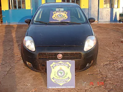 PRF recupera veículo roubado no Rio Grande do Sul
