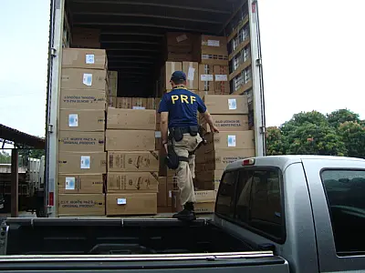 PRF apreende quase 45 mil pacotes de cigarros