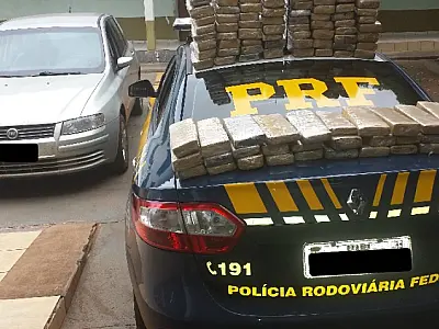 Motoristas são presos com maconha e cigarro em Dourados