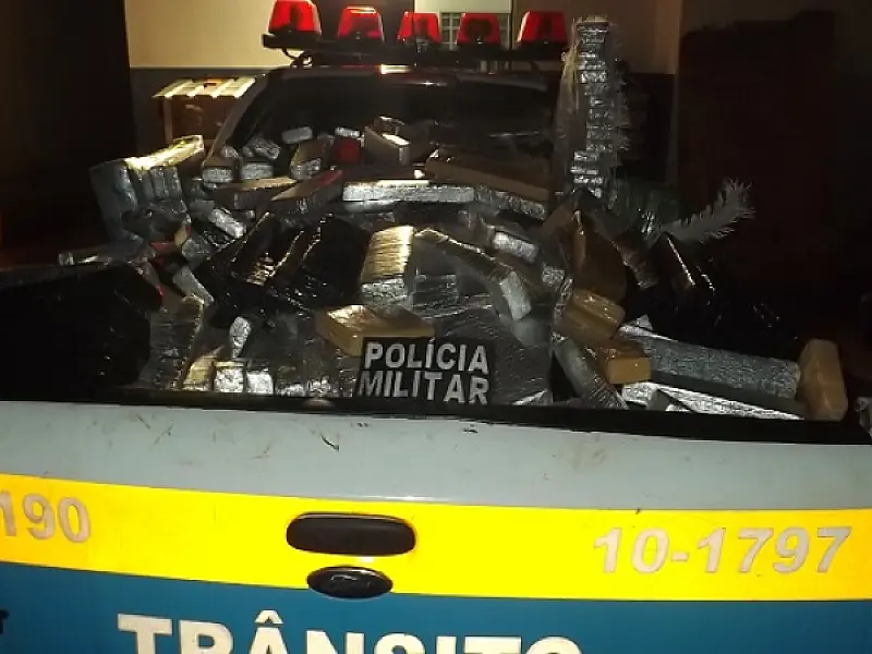 PMR apreende em ação conjunta quase 800 kg de maconha