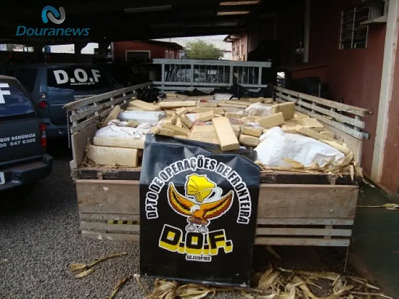 Caminhão é abandonado em rodovia com 1.200 kg de maconha em Ponta Porã