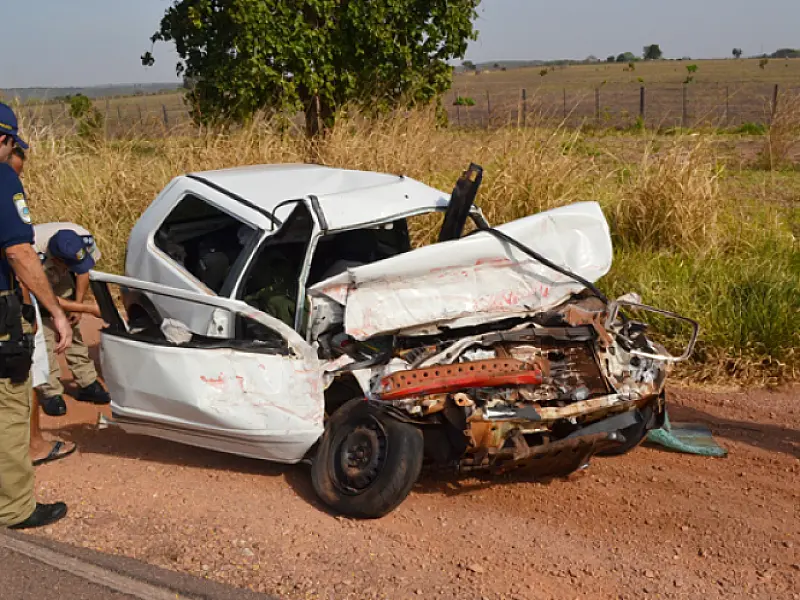 Mulher grávida respira por aparelhos após acidente na BR-163