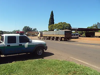 PMA autua empresa em R$ 12,9 mil por transporte de madeira ilegal