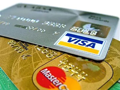 Contas pagas com cartão de crédito terão IOF