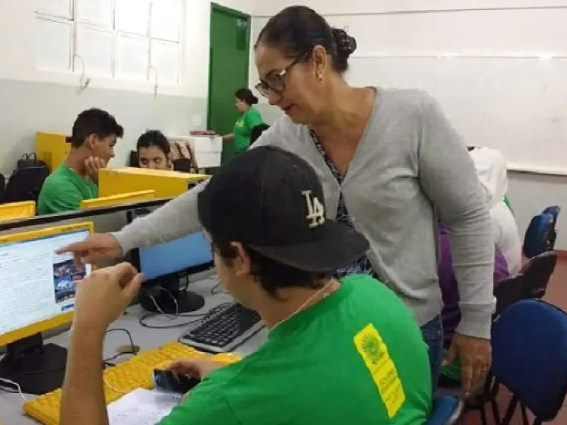 Volta às aulas: quantidade de alunos nas salas dependerá do Prosseguir
