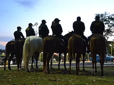 PM organiza policiamento para desfile, marcha, corrida e eventos musicais
