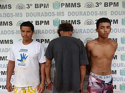 Whats App denuncia esquema de tráfico e três acabam detidos pela Polícia Militar
