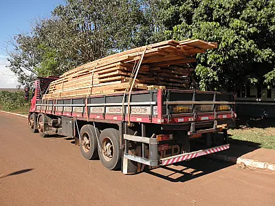 PMA autua madeireira de Rondônia com carga ilegal na BR 163